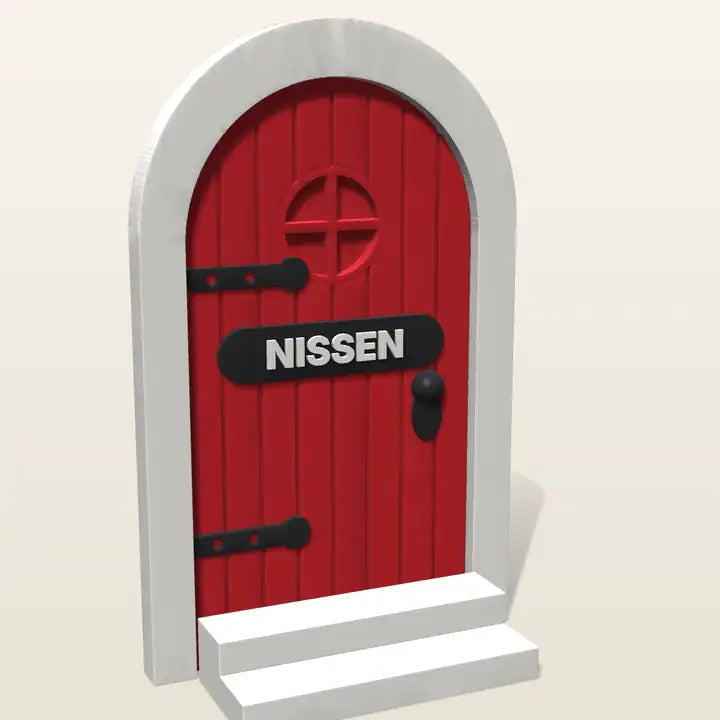 Nissedør med navneskilt og trappe